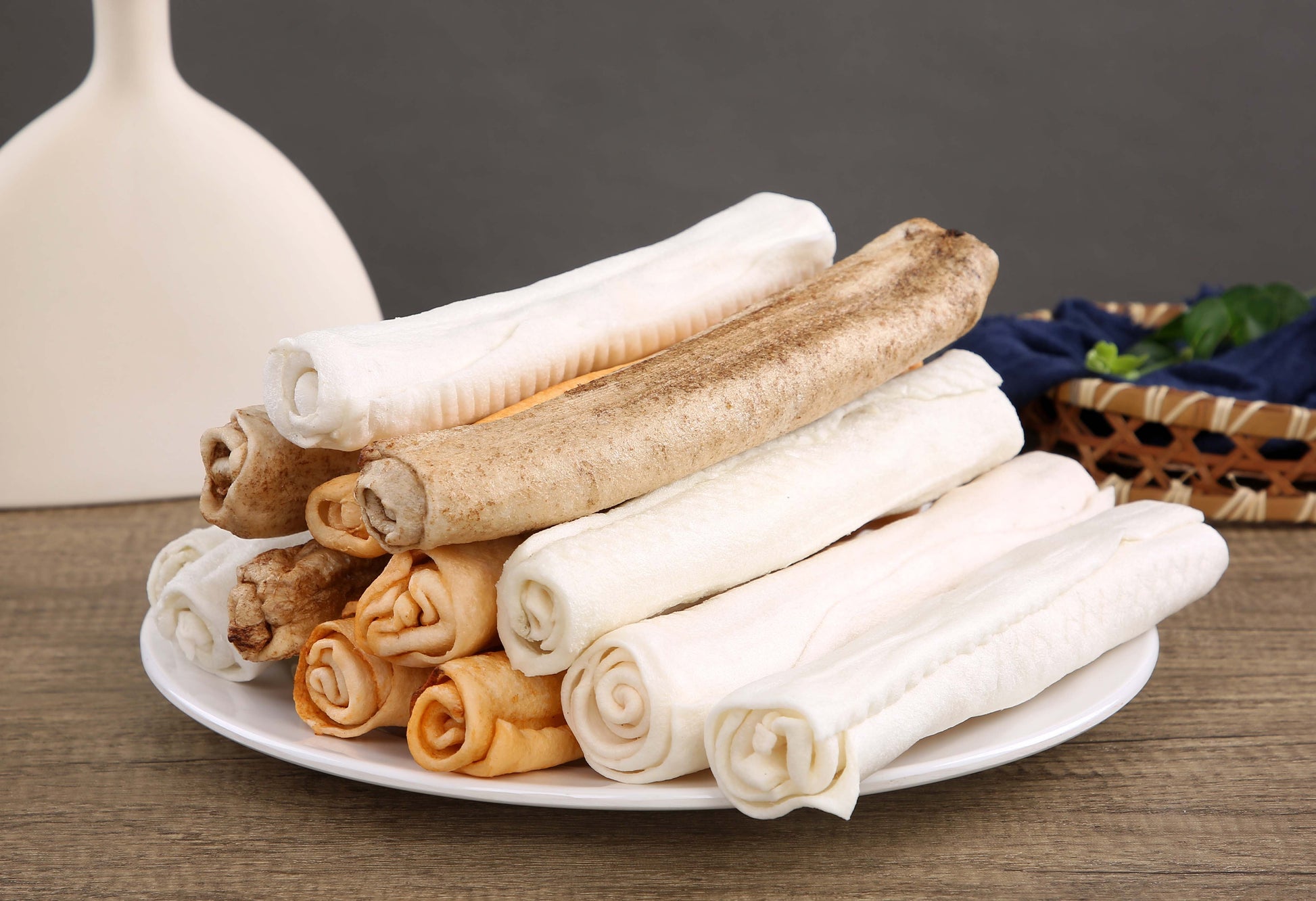 Ol' Roy Rawhide 9" Retrievers Multi-Flavored Chews for Dogs, Dry, 21.2 oz, 8 Count, Pet Treats