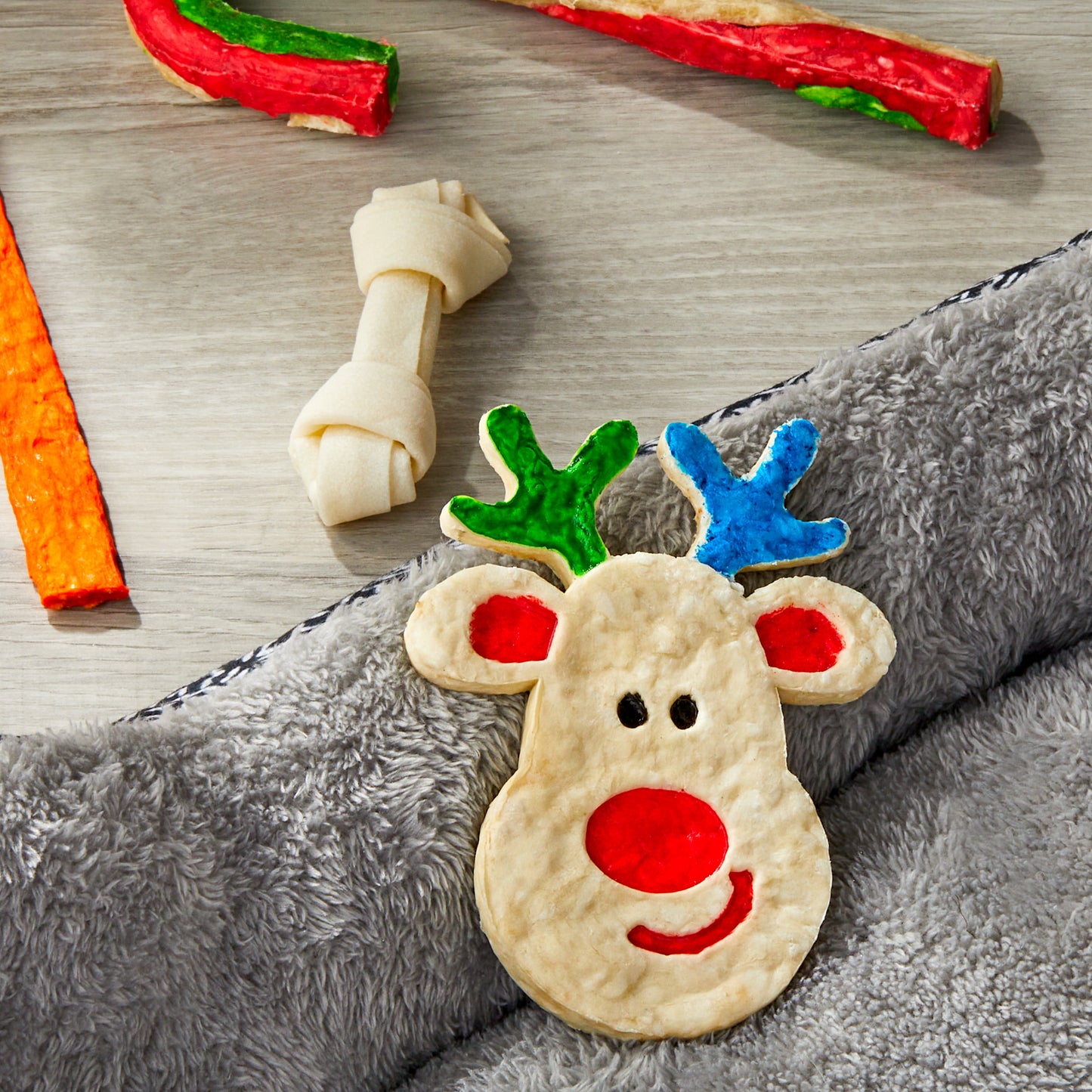 Vibrant Life Stocking with Assorted Rawhide Chews, Holiday Treats for Dogs, Dry, 18.17 oz, 15 Count